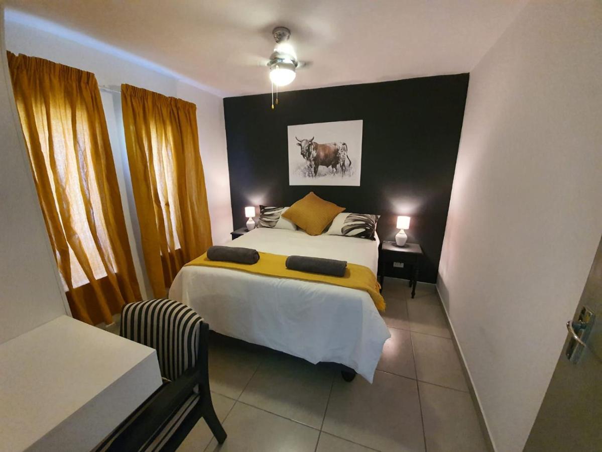South Seas Safari @ The Bridge Apartments Saint Lucia Estuary Extérieur photo
